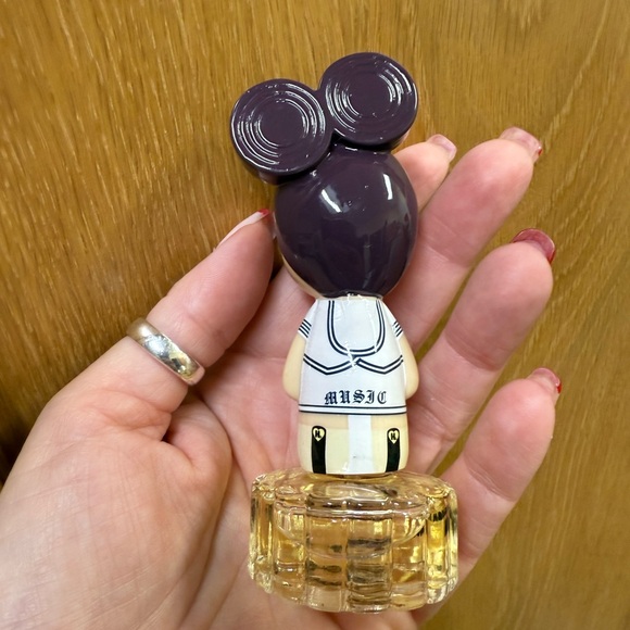 Harajuku Lovers "Music" Perfume Bottle - Picture 6 of 6